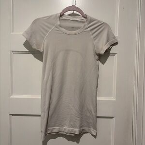 Women's Light Grey Swiftly Tech Shirt